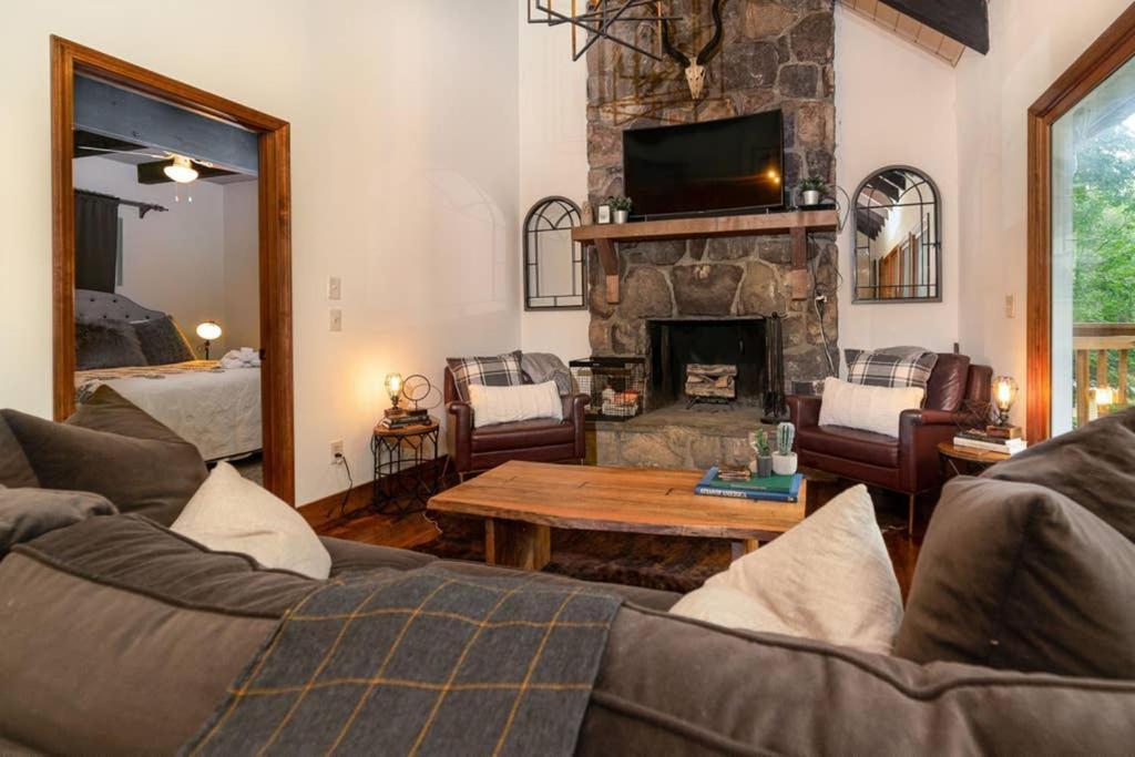 A Smoky Mountains Retreat - Chalet De Montagne Villa Gatlinburg Exterior photo